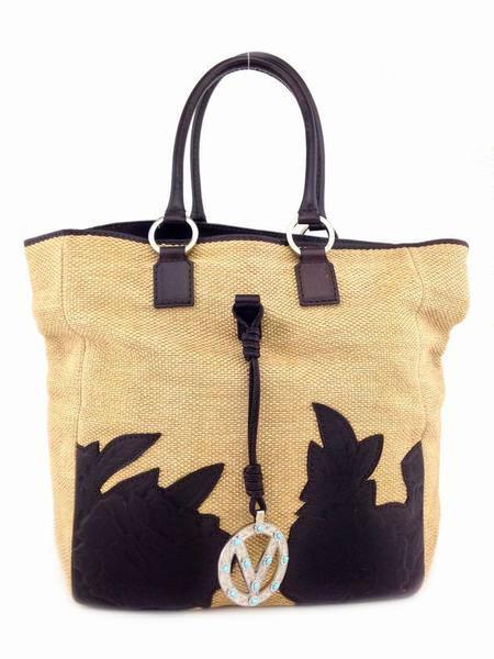 Valentino Garavani bags on sale: a symbol of style