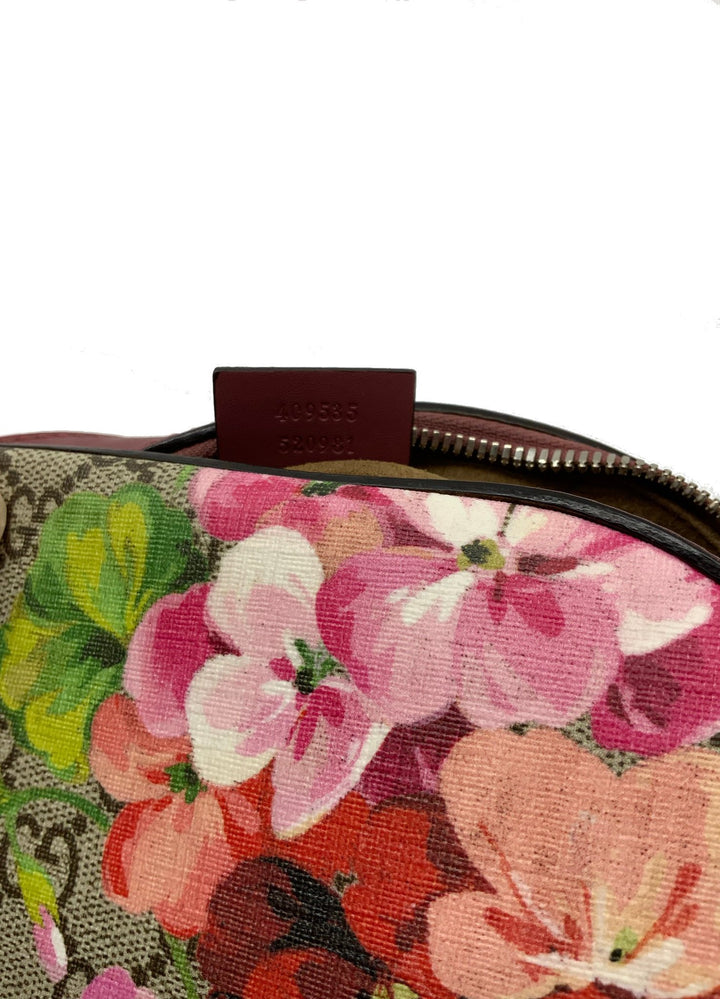 Gucci bloom supreme fashion bag